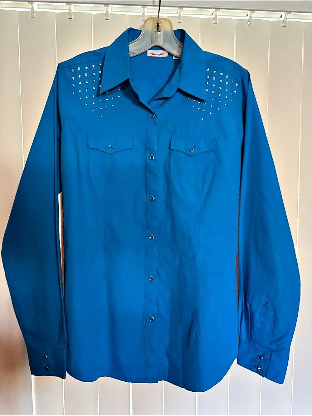 Wrangler Rhinestone Western Shirt in Blue Ladies Size Medium Embellishment